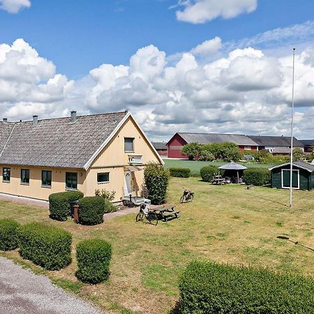 Bruksparkens Hostel Vellinge Exterior photo