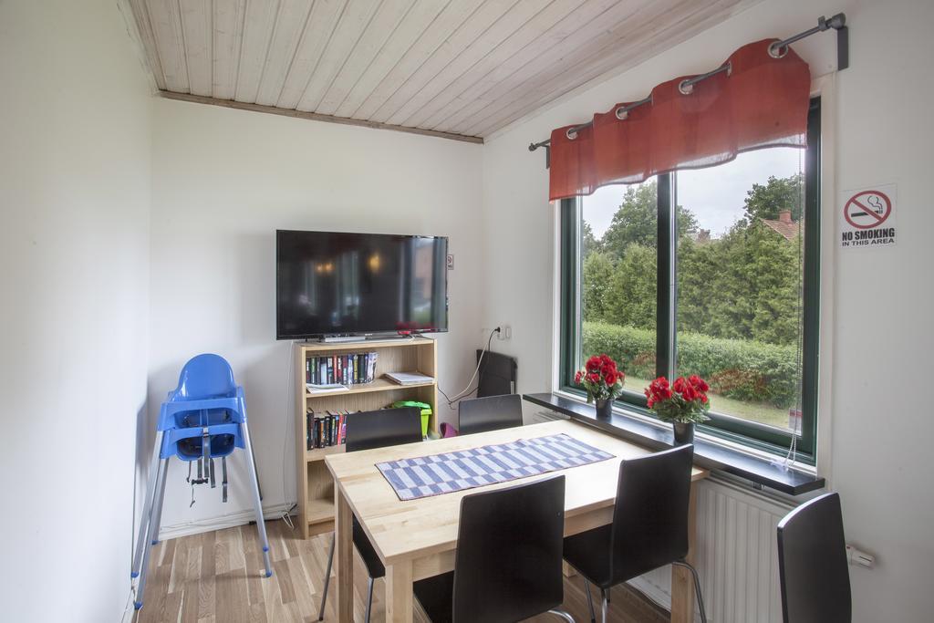Bruksparkens Hostel Vellinge Exterior photo